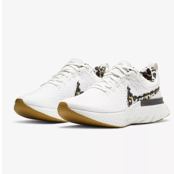 Nike React Infinity Run Flyknit 2 Leopard 5.5 euc - Picture 2 of 7